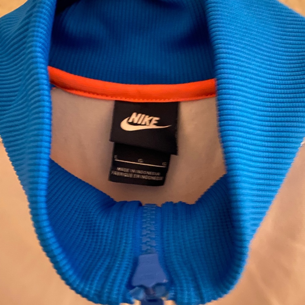 Nike Jacket - Picture 2 of 3